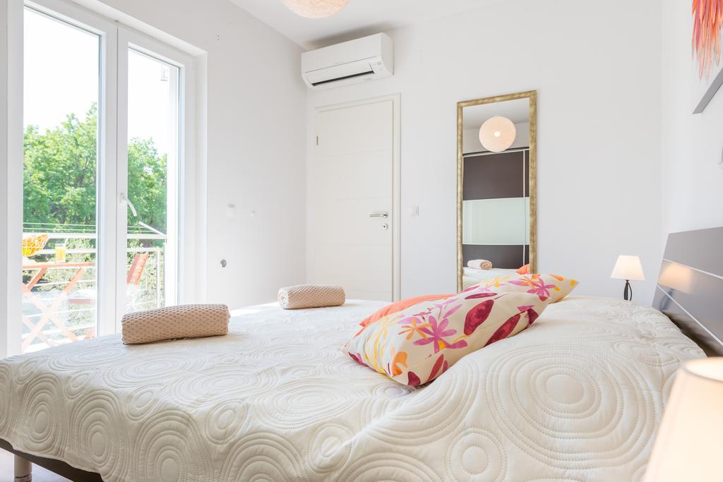 Apartments Windrose ซัฟทัท ภายนอก รูปภาพ